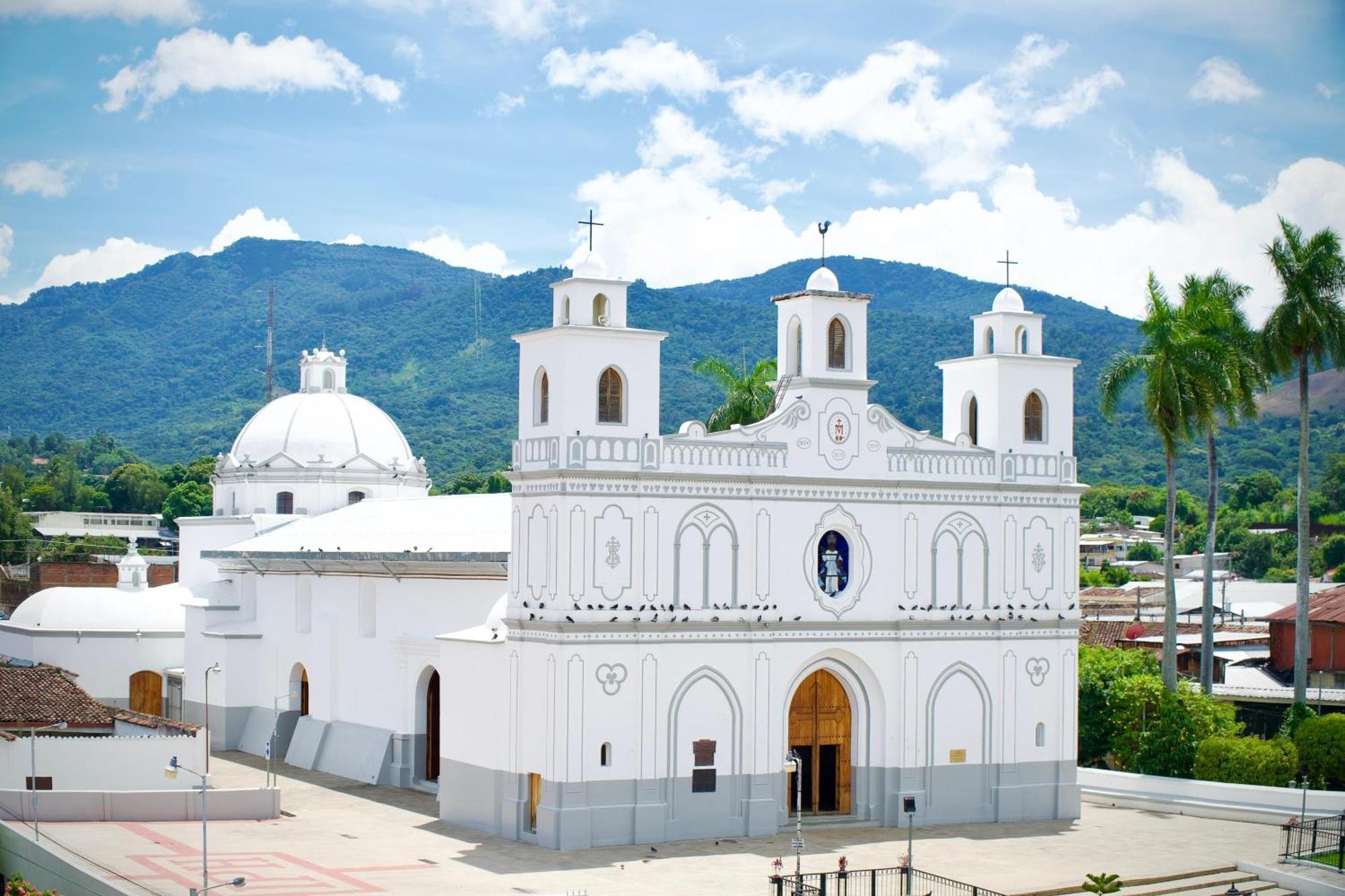 La Casa De Mamapan Hotel Colonial Ahuachapán 外观 照片